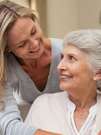 Frases de amor para una abuela: qué decir a tu segunda madre