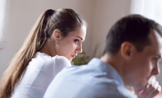 Qué hacer si tienes celos de la relación entre tu novio y tu mejor amiga