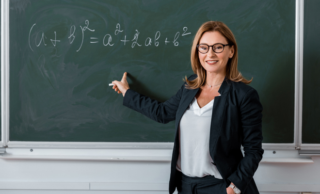 Felicitaciones de cumpleaños para un profesor o profesora