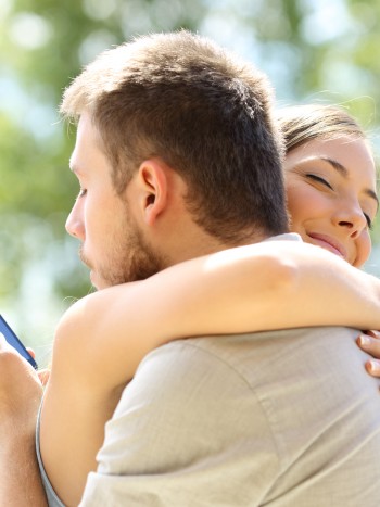 Consejos de especialista para enfrentarte a una infidelidad emocional