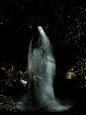 El significado de soñar con fantasmas: temibles sueños con espectros