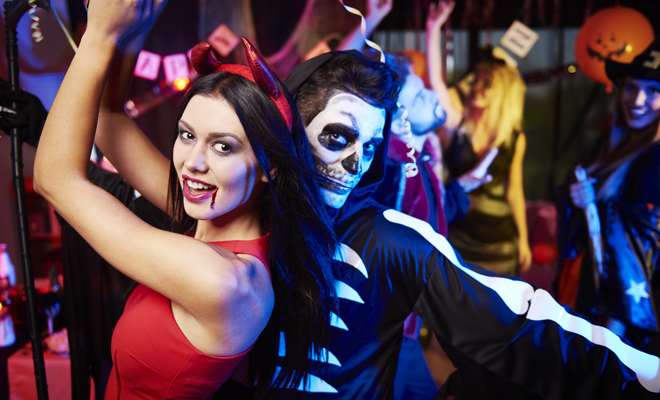 Con qué signos del zodiaco pasar un Halloween de 10