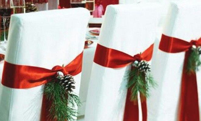 Sillas decoradas en Navidad