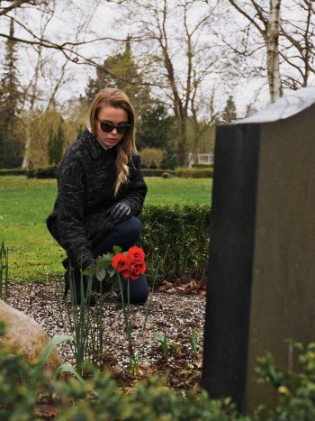 Soñar que se muere mi abuela: cuando tu vida se tambalea