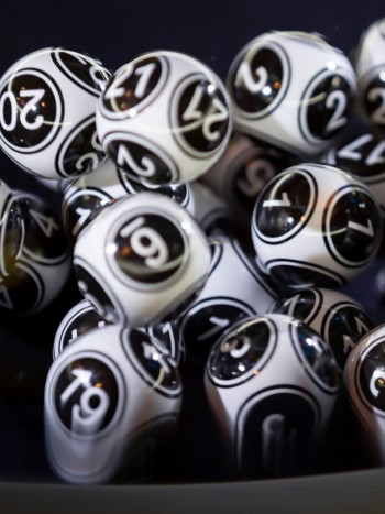 Los números más premiados en la lotería de Navidad (y los que menos)
