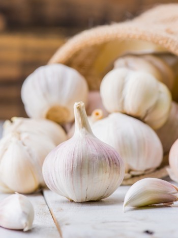 Cómo conservar los ajos (cabezas y dientes) para que duren más