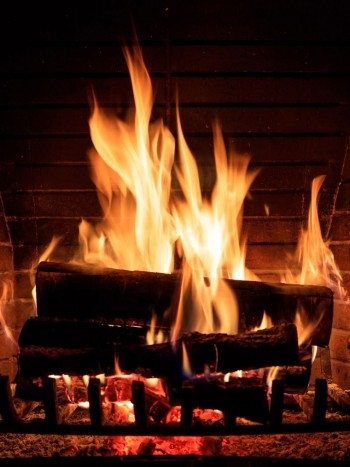 Soñar con una chimenea: ¿calor del hogar o una vía de escape?