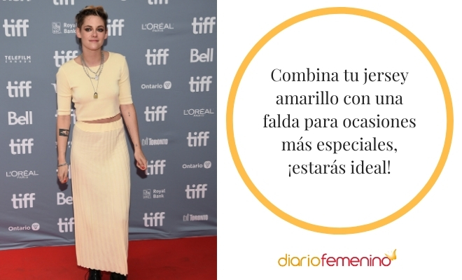 Cómo lucir un jersey amarillo con una falda