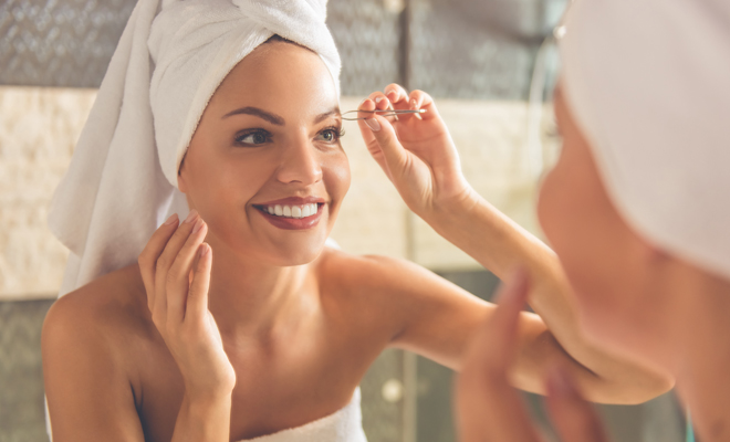 Cómo depilarse las cejas según la forma de tu cara