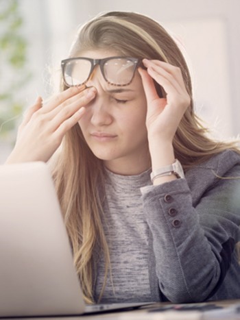 Cómo aliviar el dolor de cabeza en el entrecejo rápidamente