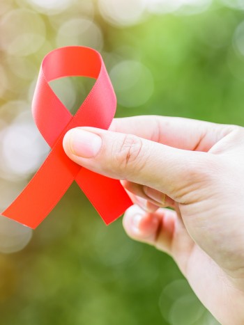 Tener VIH no es lo mismo que tener SIDA: conoce las diferencias