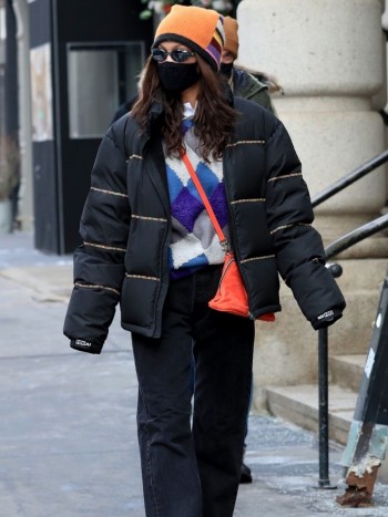 Guía para combinar un abrigo de plumas: looks invernales para triunfar