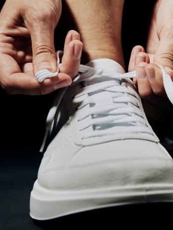 Soñar que te atas los cordones: el gran reflejo de tu seguridad interior