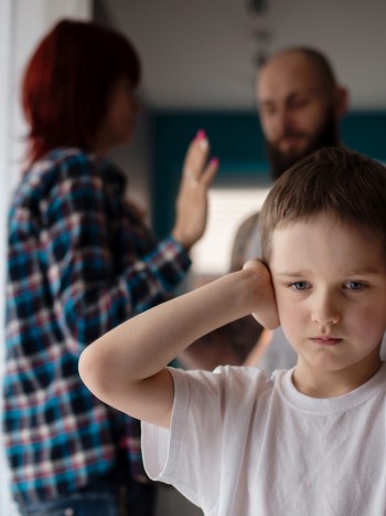 Tener un hijo para salvar tu matrimonio: el mayor error que una puede cometer