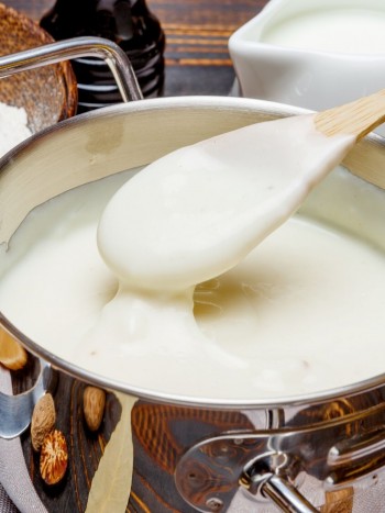 Trucos para conservar bechamel rica y cremosa (como el primer día)