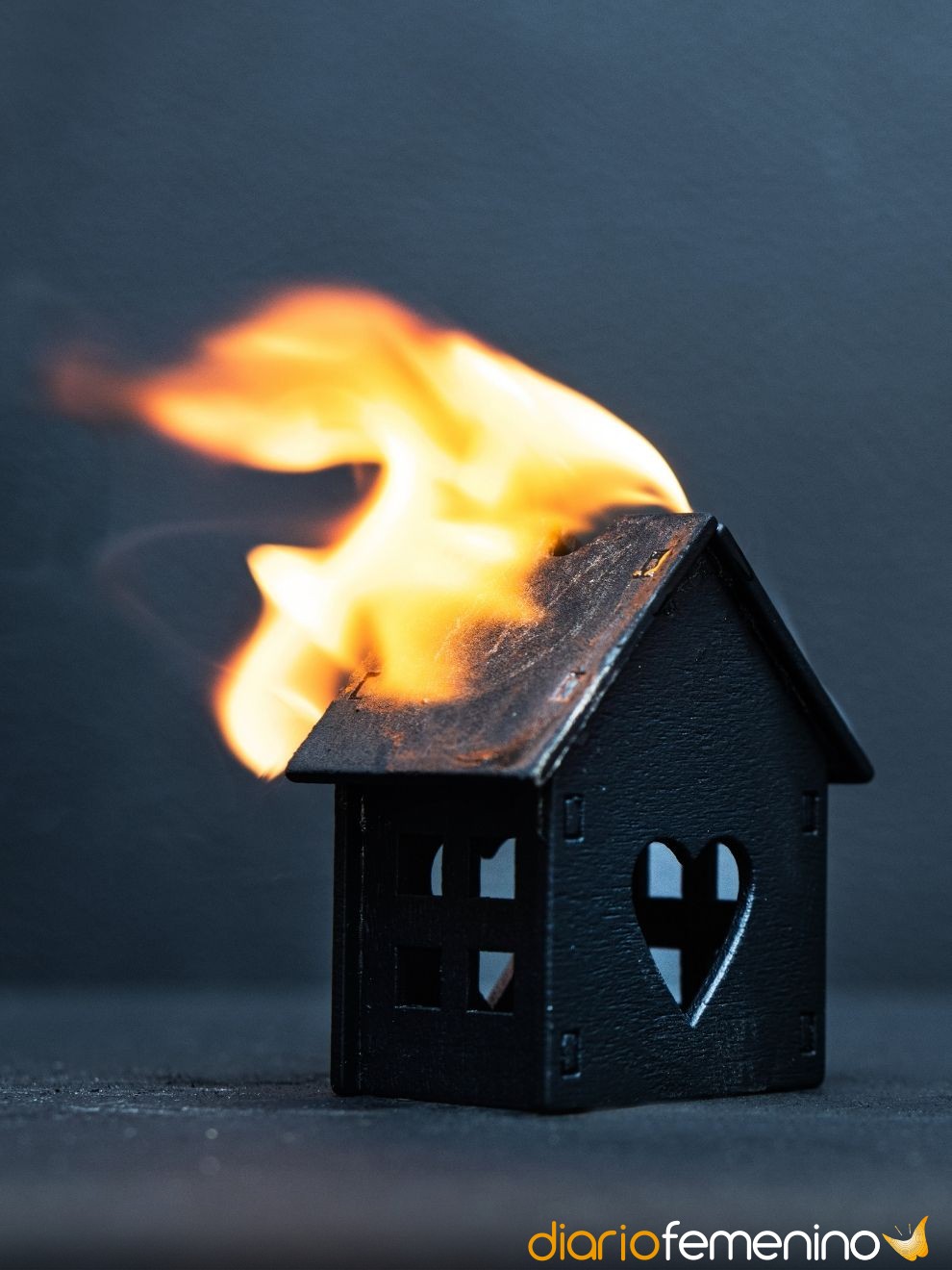 El significado soñar que quema tu casa
