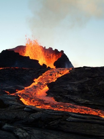 Significado de soñar con lava: cómo expulsar las emociones negativas