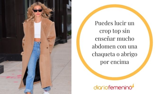 Looks para lucir un crop top sin enseñar tripa