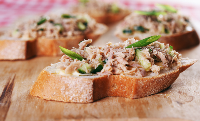 Tosta de atún: desayuno proteico