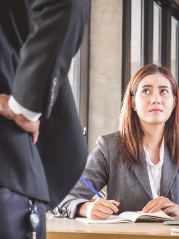 El significado de soñar con la muerte de tu jefe: ¿sueño o pesadilla?