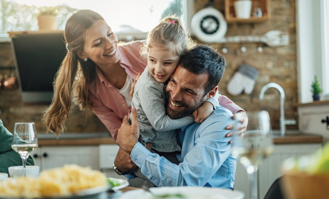 Consejos a la hora de presentar a tus hijos a tu nueva pareja cuando eres viudo