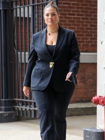 Consejos de estilo para disimular la barriga: looks MUY favorecedores