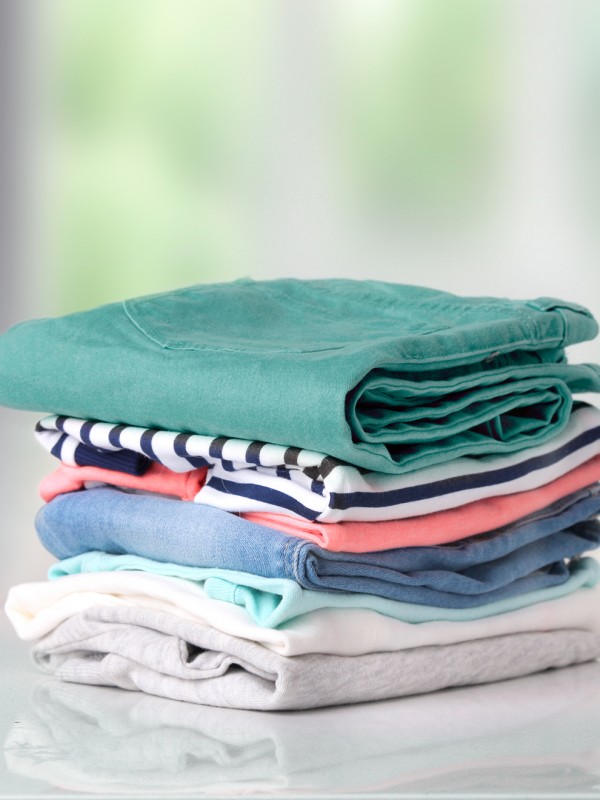 ¿Cómo quitar las manchas de lejía de tu ropa?