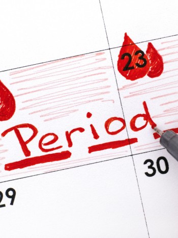 ¿Me puedo hacer la depilación láser si estoy con la regla? (mitos y realidades)