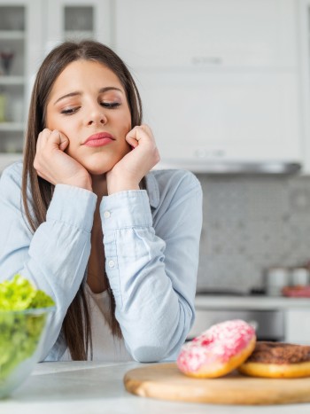 Alimentos prohibidos para el colesterol alto: aprende a comer