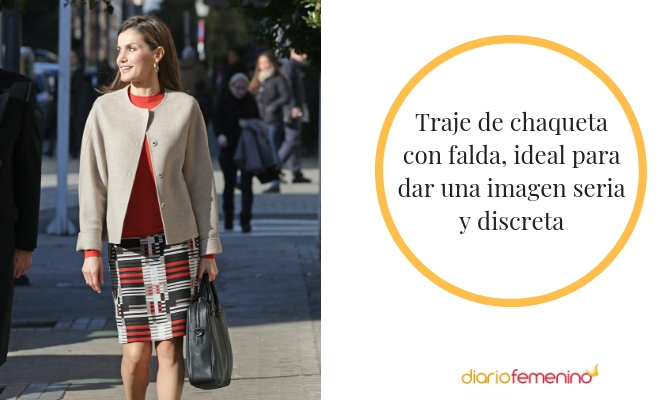 ¿Te animas a llevar un traje de chaqueta con falda?