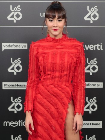 Cómo maquillarse para un vestido rojo: uñas, ojos y labios perfectos