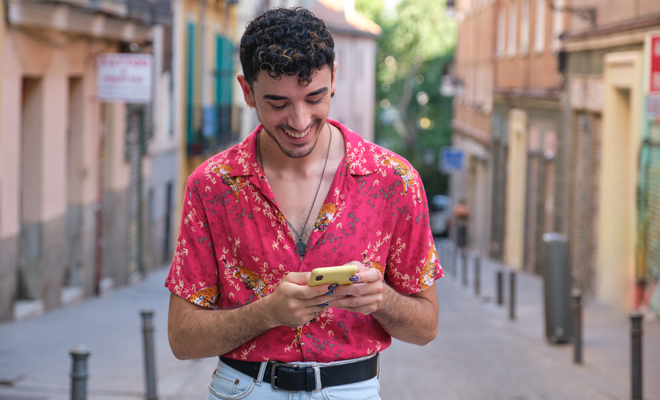 Colores de pintauñas para una manicura masculina