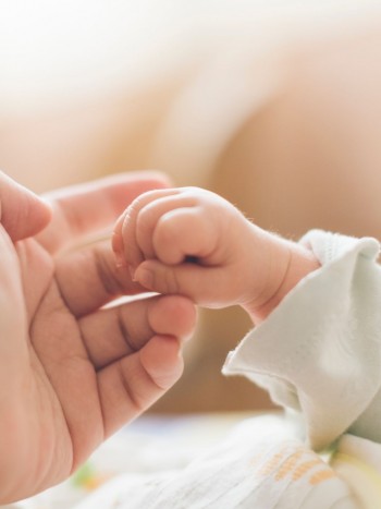 Tipos de apego infantil y cómo influyen psicológicamente en tu vida adulta