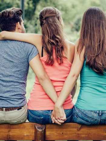 Infidelidad emocional vs infidelidad física: qué las diferencia