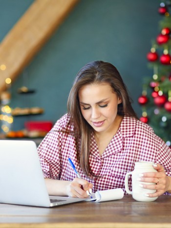 Cartas de Navidad y Año Nuevo para un jefe: textos formales o cercanos