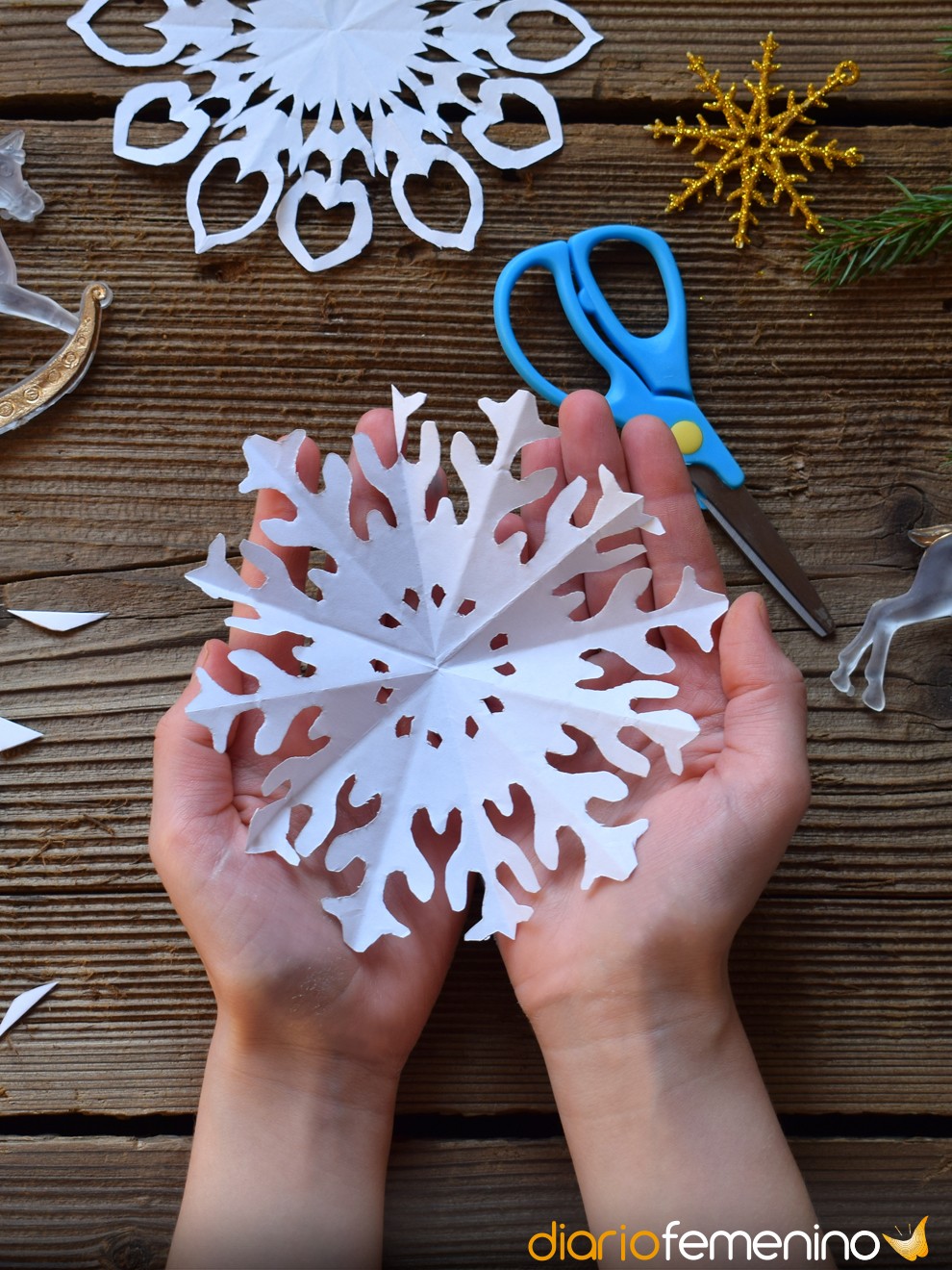 7 maneras fáciles de hacer copos de nieve para Navidad