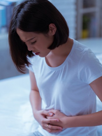 Vientre hinchado después de comer: causas y soluciones rápidas