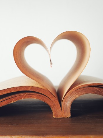 46 poemas para el 14 de febrero: versos de amor en San Valentín