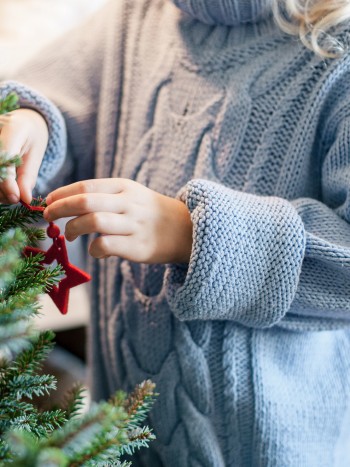 Decora tu árbol de Navidad con adornos fáciles de hacer