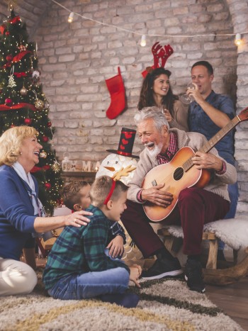 Divertidos juegos para una Navidad en familia: dinámicas entretenidas