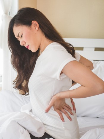 ¿Dolor de espalda baja o dolor de riñones? Aprende a diferenciarlos