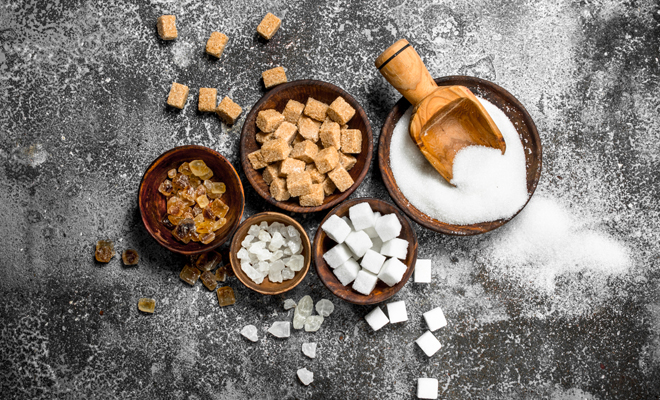 Los alimentos que debes evitar para dejar de comer azúcar