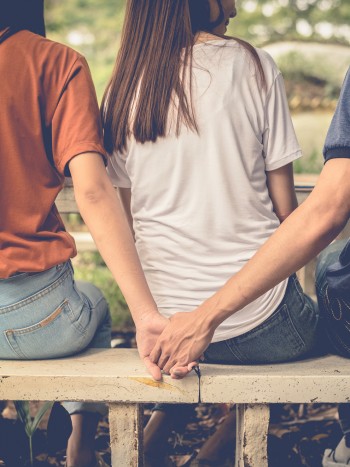 La cara y la cruz de soñar que tu pareja es infiel