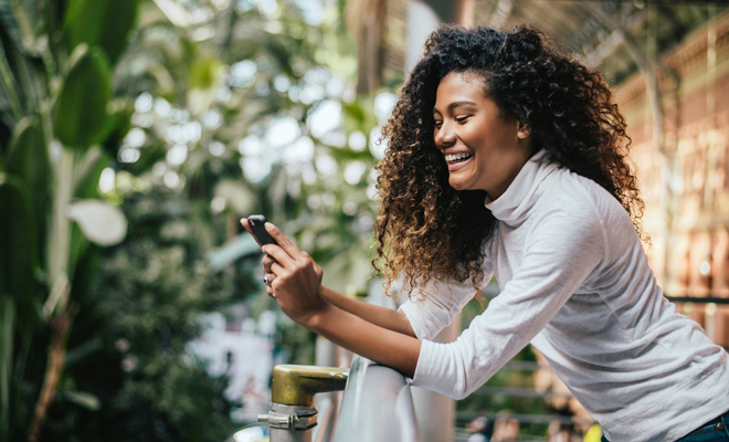 Cómo frenar una infidelidad emocional por WhatsApp