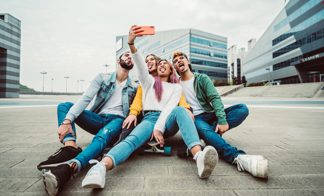 Razones por las que contar a tus amigos que eres homosexual