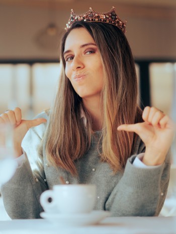 Diferencias entre autoestima alta y autoestima inflada que debes conocer