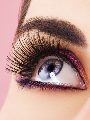 La vaselina hace crecer tus pestañas, ¿mito o realidad?