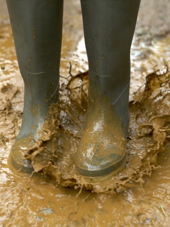 Soñar con barro: tu momento de renovación