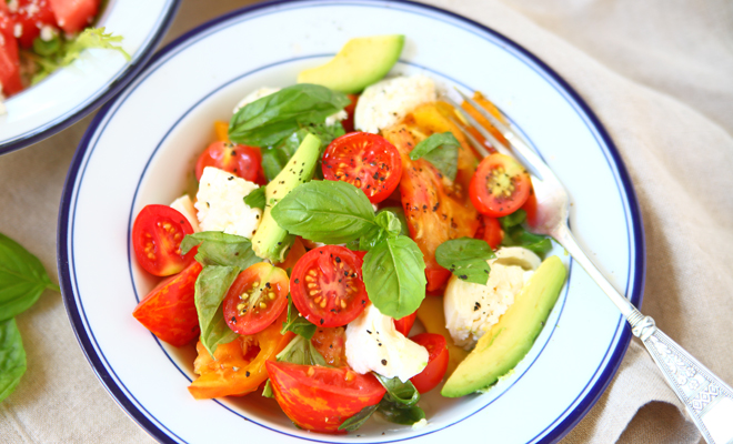 Ensalada de aguacate y tomate