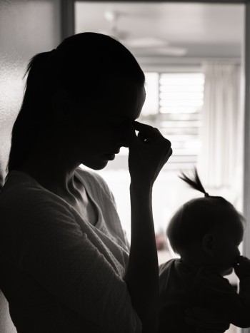 Depresión por ser madre soltera: cómo afrontar la situación